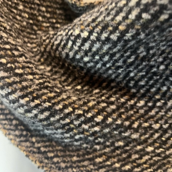 Aran Elegant Wool Black and Gray Women's Scarf - Picture 6 of 6